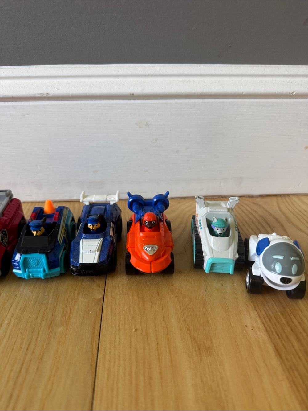 Paw Patrol Die Cast Vehicle Lot Mission Cruiser 13 Cars 5 Air Rescue Planes - Picture 6 of 16